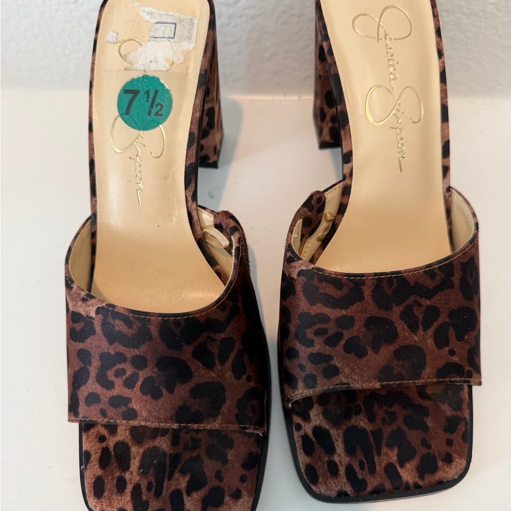 Jessica Simpson Brown Leopard Heels size 7.5